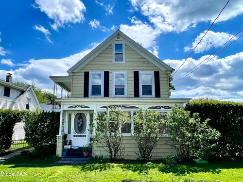 32 Wilmer Ave, Cohoes, NY, 12047-4111 | Card Image