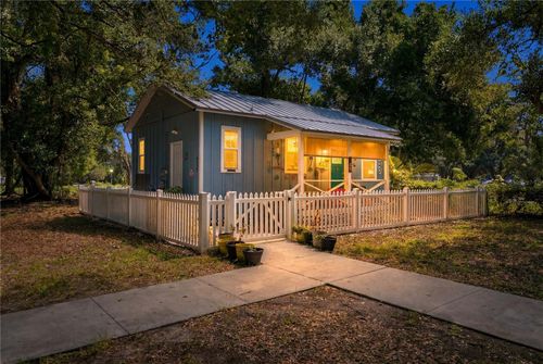 559 18th St E, Bradenton, FL, 34208-1487 | Card Image