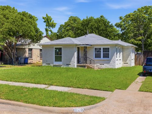 2211 Wilbur St, Dallas, TX, 75224-1613 | Card Image
