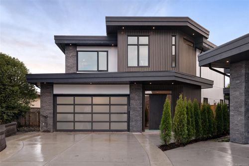 2295 Adela Pl, Sidney, BC, V8L1R1 | Card Image