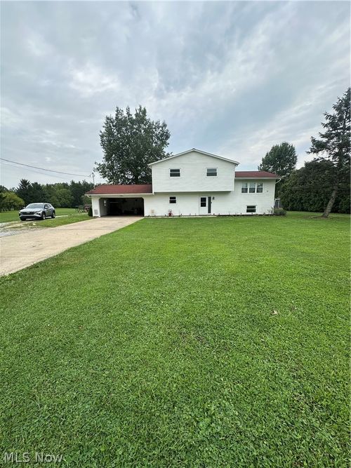 22551 Indian Hollow Rd, Wellington, OH, 44090-9622 | Card Image