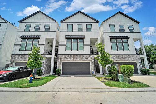 5341 Donovan Gardens Ln, Houston, TX, 77091-2361 | Card Image