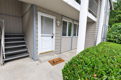 2-8323 Cirque Dr W, University Place, WA, 98467-1805 | Card Image