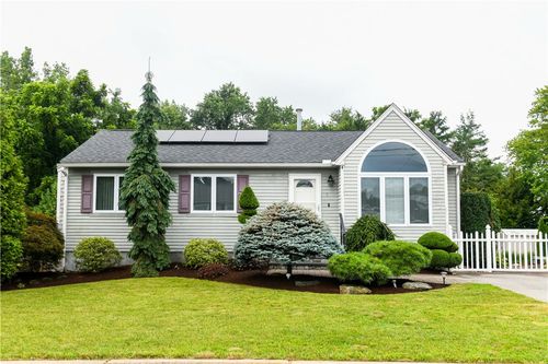 9 Mallory Ct, Cranston, RI, 02910-3614 | Card Image