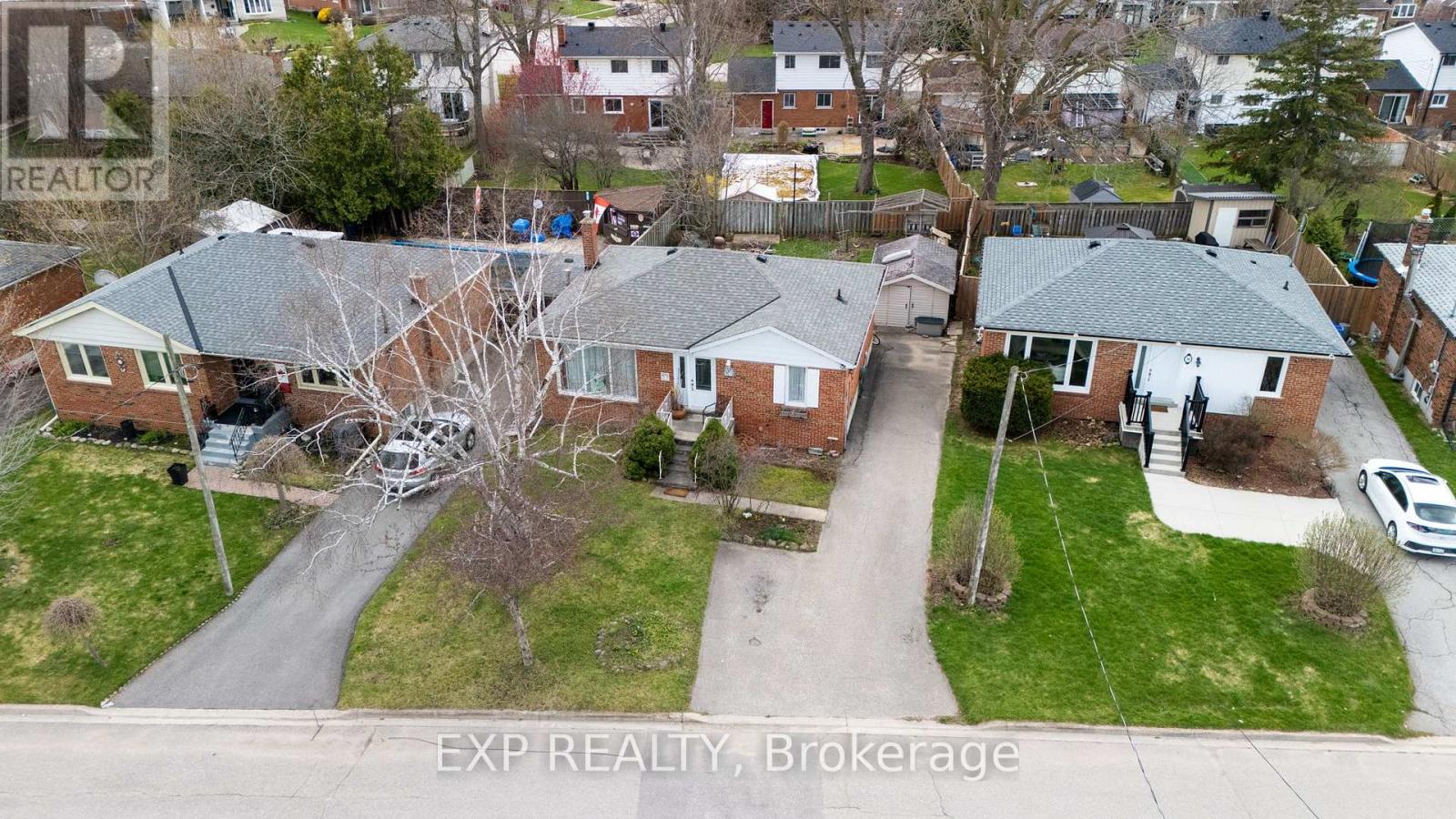 Residential in Halton Hills (Georgetown) 4
