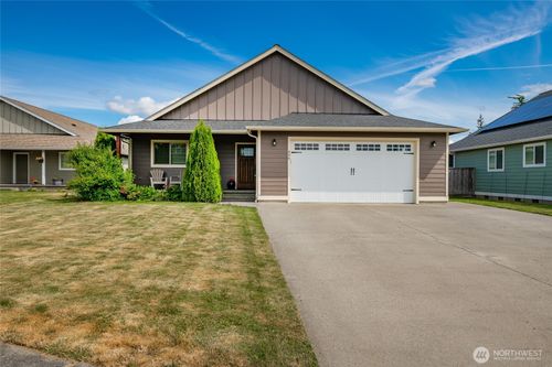 406 Harrison Ln, Nooksack, WA, 98276-9137 | Card Image