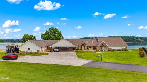 829 Tucker Place Way, Dandridge, TN, 37725-5339 | Card Image