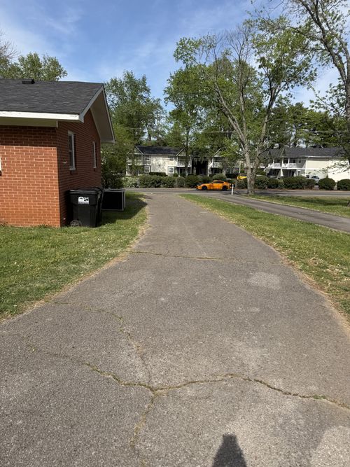 1012 Bradyville Pike, Murfreesboro, TN, 37130-5633 | Card Image