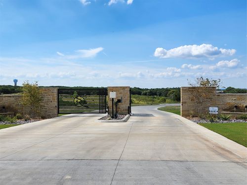 1055 Ranchview Dr, Granbury, TX, 76049 | Card Image
