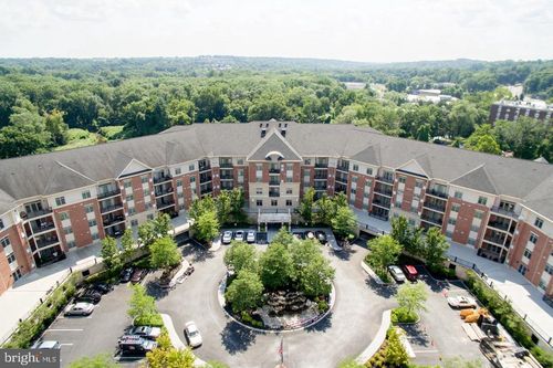 250 Carson Ter, HUNTINGDON VALLEY, PA, 19006-4718 | Card Image