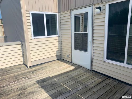 13-6831 N Frostwood Pkwy, Peoria, IL, 61615-2462 | Card Image