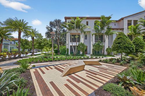 8072 Hobbes Way, Palm Beach Gardens, FL, 33418-6071 | Card Image