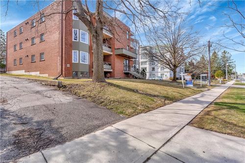 203-401 Erb St W, Waterloo, ON, N2L1W7 | Card Image