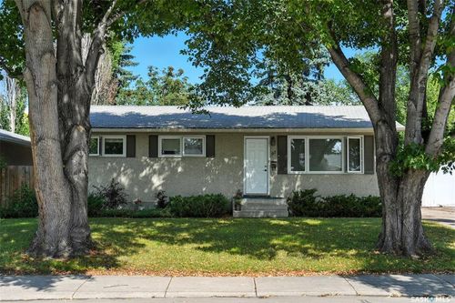 97 Maxwell Cres, Saskatoon, SK, S7L3Y4 | Card Image