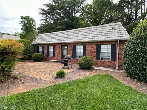 apt-l-3830 Country Club Rd, Winston Salem, NC, 27104-2931 | Card Image