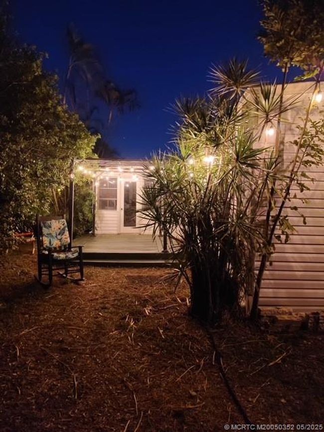 4225 1 St Ct, House other with 2 bedrooms, 2 bathrooms and 1 parking in Lantana FL | Image 6
