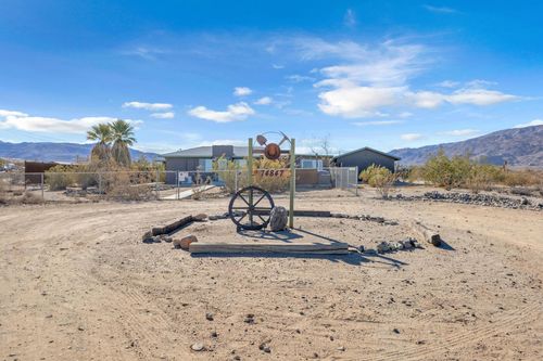 74847 29 Palms Hwy, 29 Palms, CA, 92277-2750 | Card Image