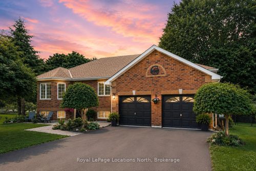 7 Coles Crt, Wasaga Beach, ON, L9Z1H5 | Card Image