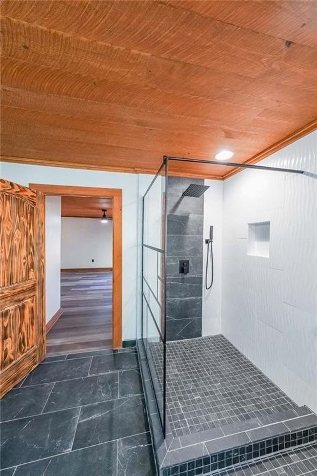 40 Cadet Ct, House other with 4 bedrooms, 4 bathrooms and 4 parking in Ellijay GA | Image 18