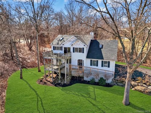 15 Meadow Dr, Red Hook, NY, 12571-1202 | Card Image