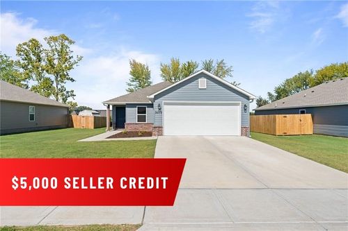 3217 E Hagan St, Siloam Springs, AR, 72761 | Card Image