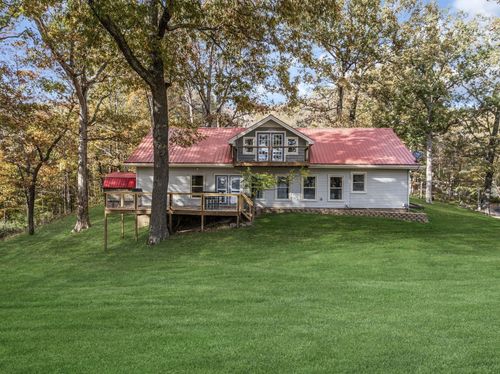 90 Bluff Point Ln, Waverly, TN, 37185-3401 | Card Image