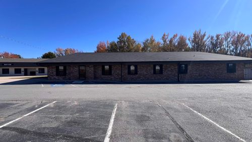 501 S 1st St, Jacksonville, AR, 72076-4381 | Card Image