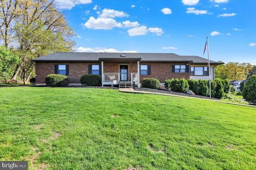314 Sycamore Ln, Blandon, PA, 19510-9531 | Card Image