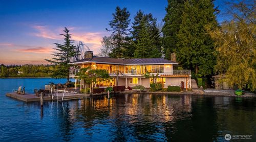 2095 Rose Point Ln, Kirkland, WA, 98033-4810 | Card Image