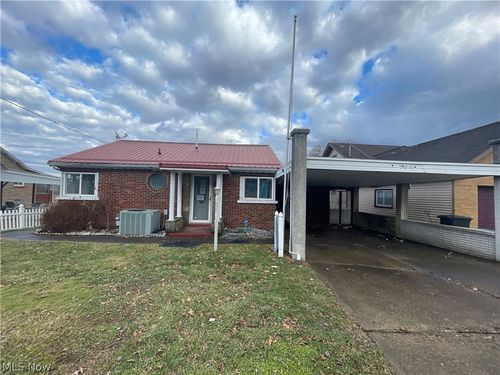 706 Vine Street, Tiltonsville, OH, 43963 | Card Image