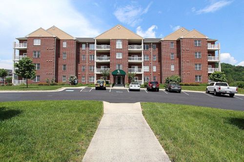 4434 Pheasant Ridge Rd, Roanoke, VA, 24014-5277 | Card Image