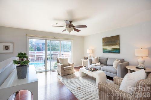3959 Picasso Ct, Charlotte, NC, 28205-4564 | Card Image