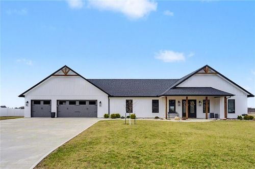 607 N Ernest Street, Troy, KS, 66087 | Card Image