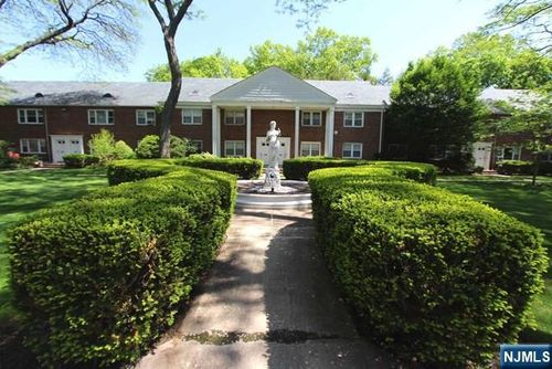 151 Palisade Ave, Bogota, NJ, 07603-1615 | Card Image