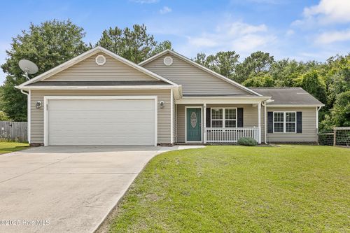 302 Brookstone Way, Jacksonville, NC, 28546-9676 | Card Image