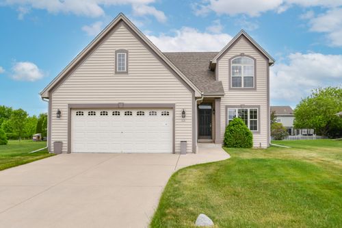 606 E Emily Ave, Elkhorn, WI, 53121-1284 | Card Image