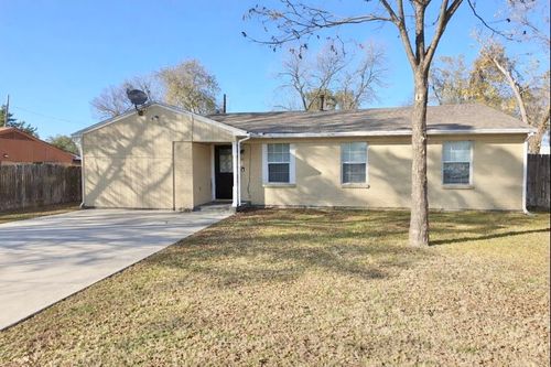 705 Glynn Oaks Dr, Arlington, TX, 76010-5737 | Card Image