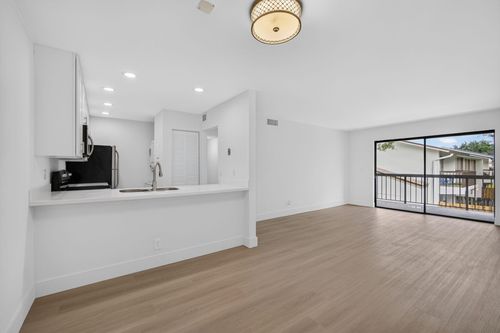 21b-3404 Gardens East Dr, Palm Beach Gardens, FL, 33410-4965 | Card Image