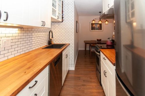 210-120 E 4th St, North Vancouver, BC, V7L1H6 | Card Image