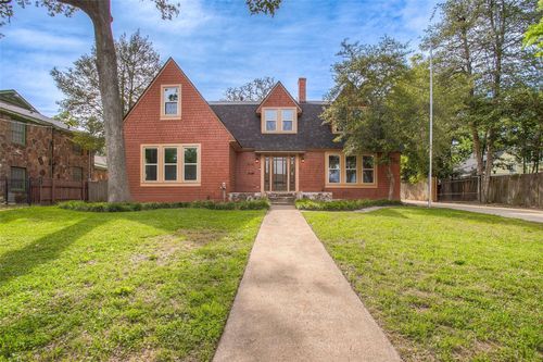 2010 Avenue N 1/2, Huntsville, TX, 77340-5016 | Card Image