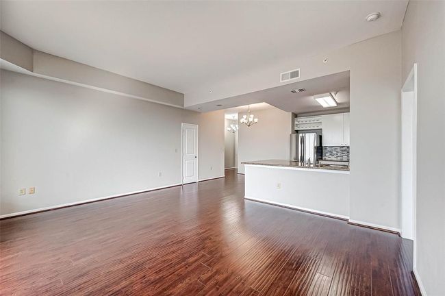 UNIT-2106 - 3505 Sage Rd, Condo with 2 bedrooms, 2 bathrooms and null parking in Houston TX | Image 7