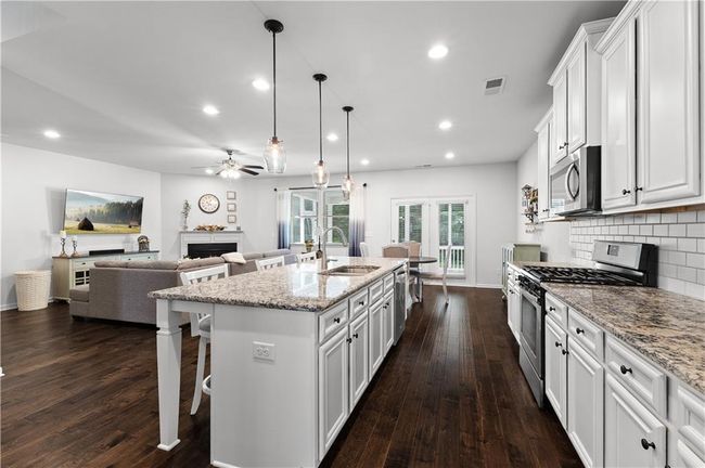 485 Broadmoor Dr, House other with 4 bedrooms, 3 bathrooms and null parking in Braselton GA | Image 15