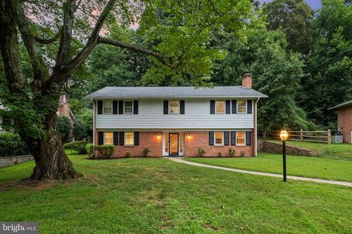 11506 Stonewood Ln, Rockville, MD, 20852-4310 | Card Image
