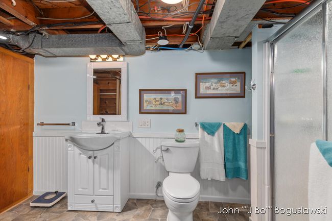 1017 Pearl St, House other with 2 bedrooms, 2 bathrooms and null parking in Belding MI | Image 15