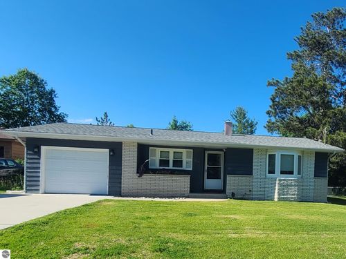 314 W Michigan Ave, Oscoda, MI, 48750-1415 | Card Image