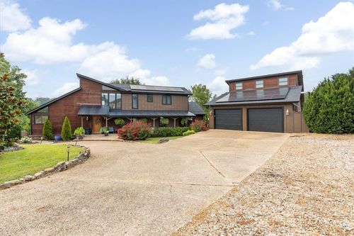 5104 Town Vu Rd, Bentonville, AR, 72712-8953 | Card Image