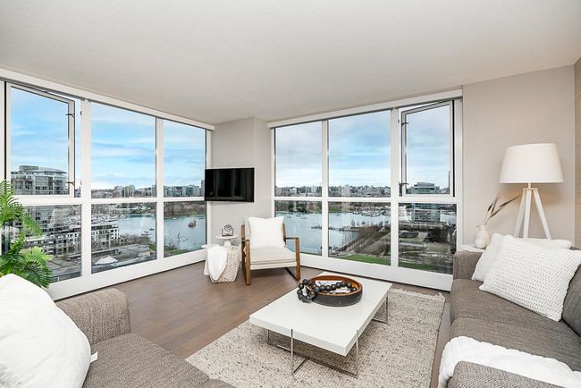 1703 - 289 Drake Street, Condo with 2 bedrooms, 2 bathrooms and 2 parking in Vancouver BC | Image 2