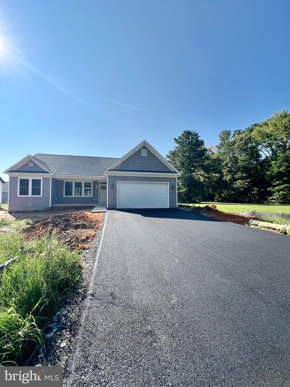 Glebe Harbor Dr, Montross, VA 22520