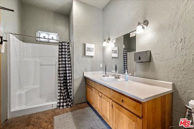 Barn Bathroom | Image 53