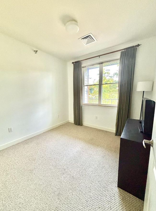 APT-217 - 370 Farrell St, Condo with 2 bedrooms, 2 bathrooms and null parking in South Burlington VT | Image 19